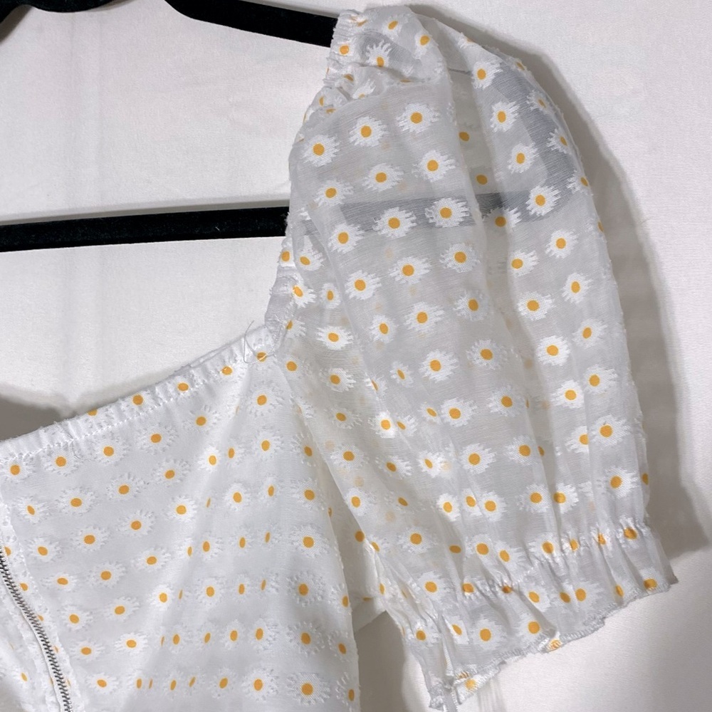 5/$25 SHEIN White Daisy Print Puff Sleeve Smocked Cropped Blouse L - Picture 14 of 16
